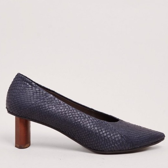 COCLICO Shoes - NEW COCLICO Wumo salmon skin pitch marino low heel